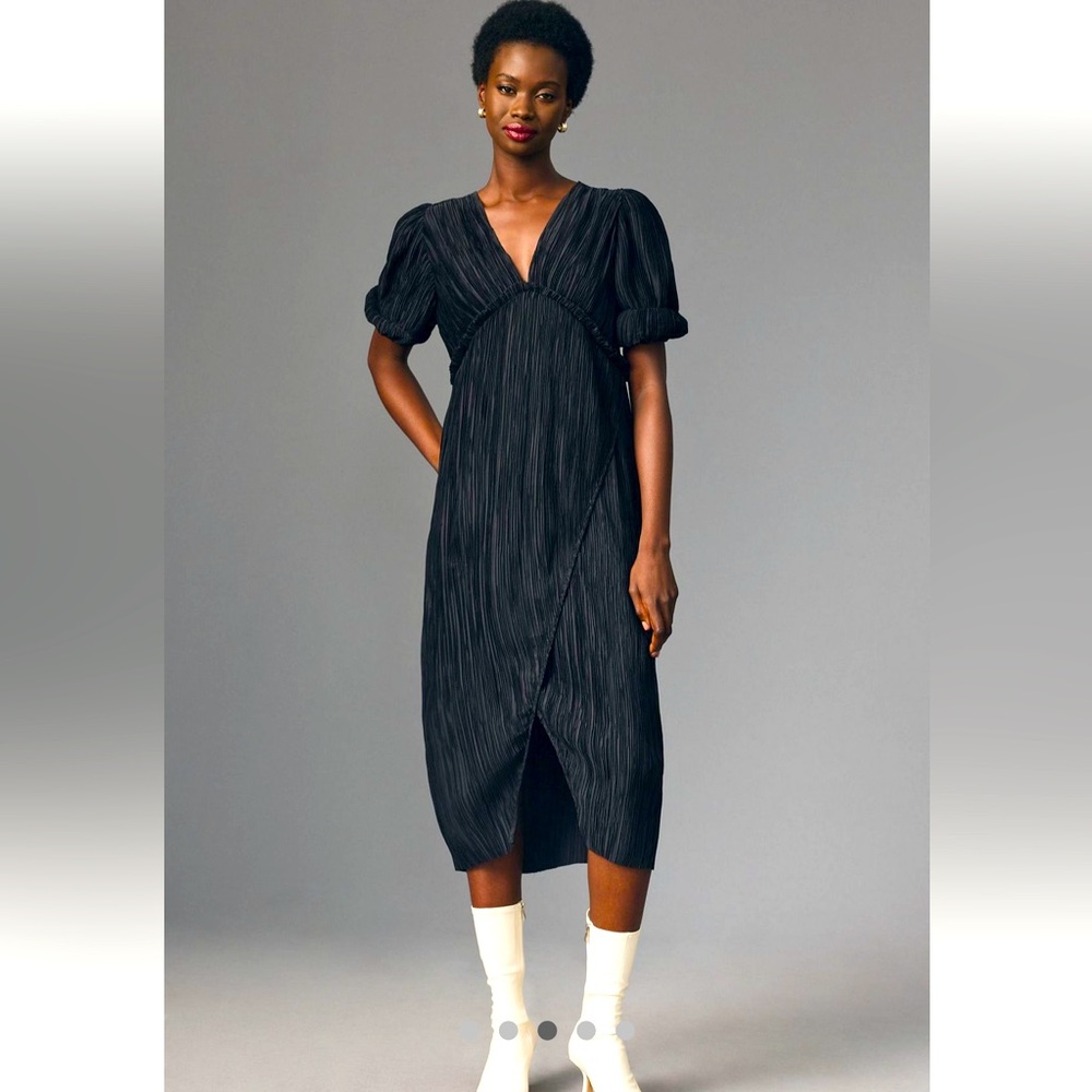 Anthropologie V-Neck Pleated Slim Midi Dress, black, size Medium